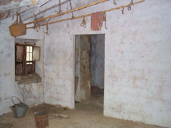pozo inside.jpg (38213 bytes)